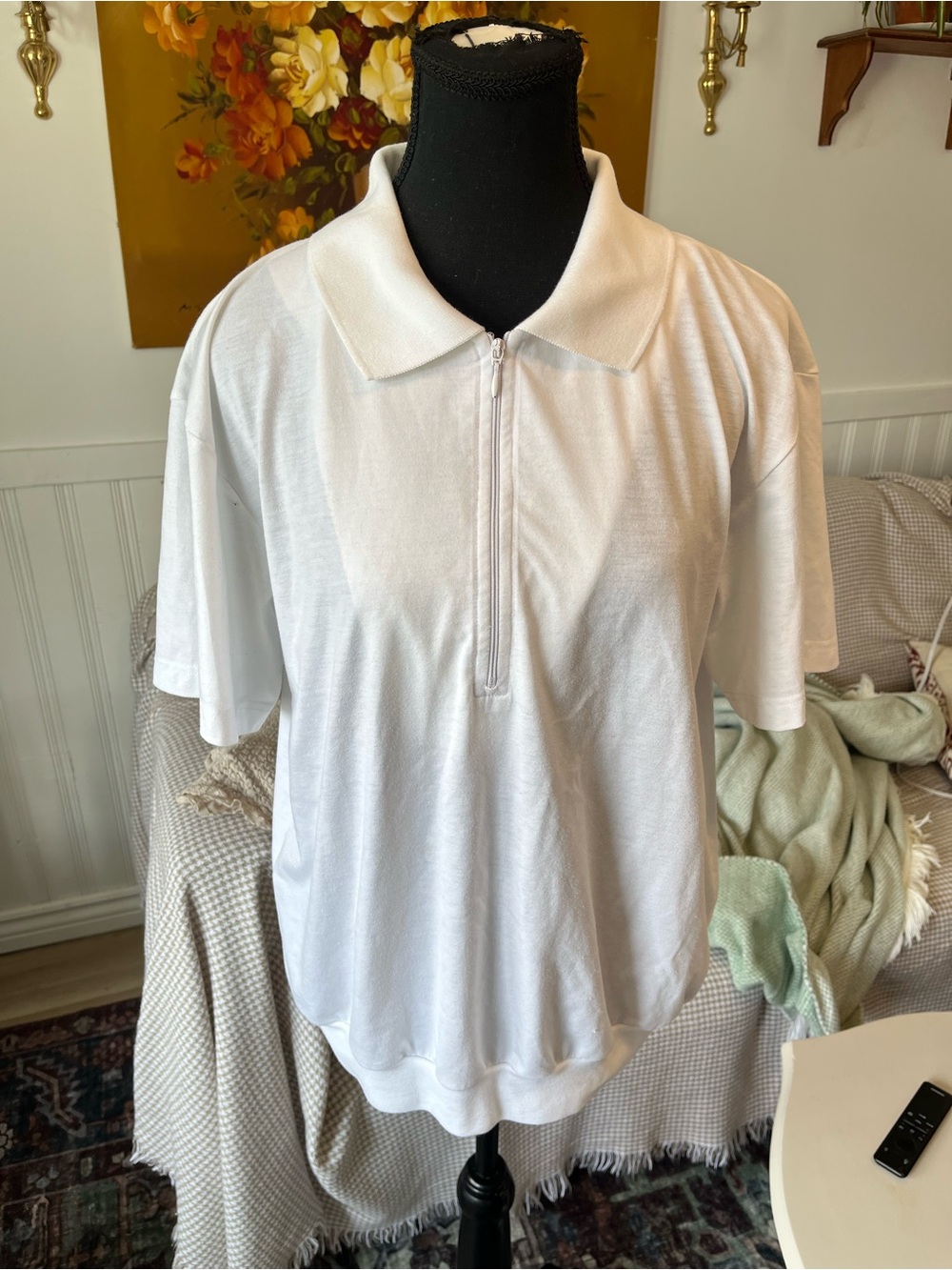 Women’s Vintage White Short Sleeve Zip Polo Top L